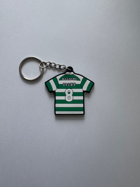 Scott Brown Celtic Keyring #8 Captain Invincible Season – Rubber Jersey Keychain 50mm